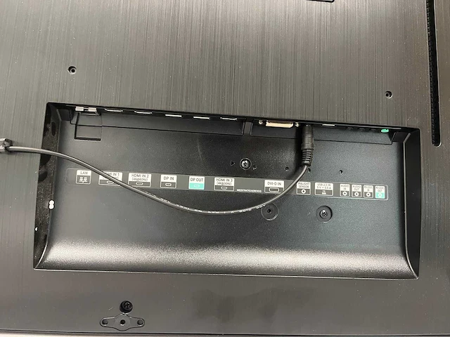 Lg - 49" monitor met muurbeugel - afbeelding 9 van  10