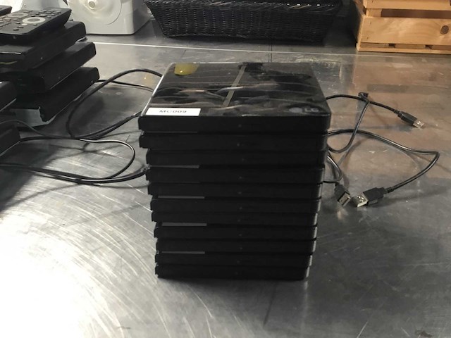 Lg - gp57eb40 - slim portable writer - bluray & dvd player (11x) - afbeelding 1 van  4