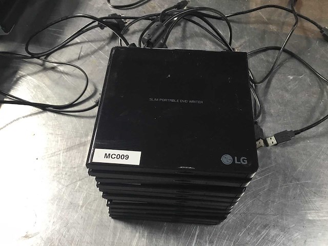 Lg - gp57eb40 - slim portable writer - bluray & dvd player (11x) - afbeelding 3 van  4