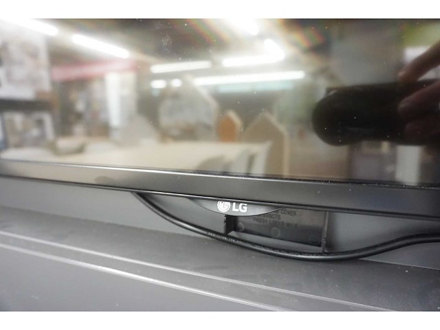 Lg - televisie - afbeelding 2 van  3