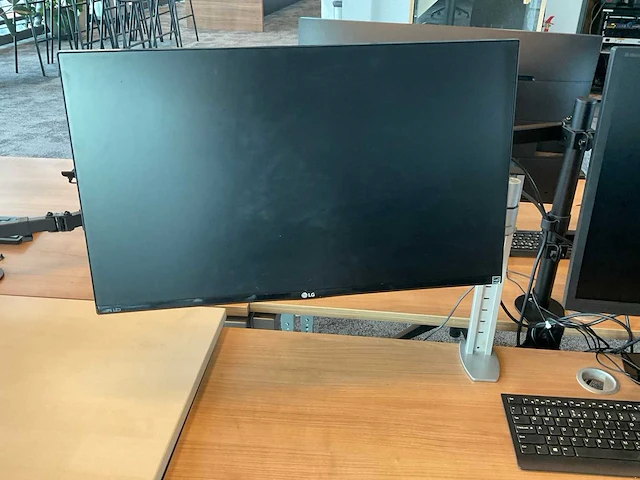 Lg 27mp77hm-p 27” monitor met statief - afbeelding 1 van  1