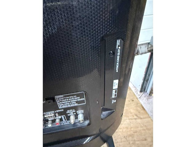 Lg 32lv340c 32inch televisie - afbeelding 2 van  5
