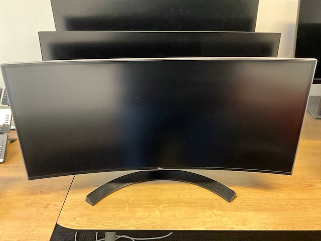 Lg 34uc88/34wr55qc/35wn75c curved monitor (3x) - afbeelding 6 van  13