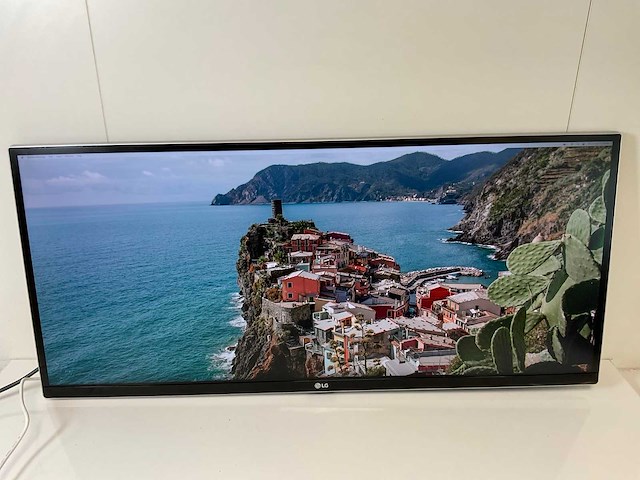 Lg (34um88c) 34”, 3440x1440 (uwqhd) ips monitor - afbeelding 1 van  6