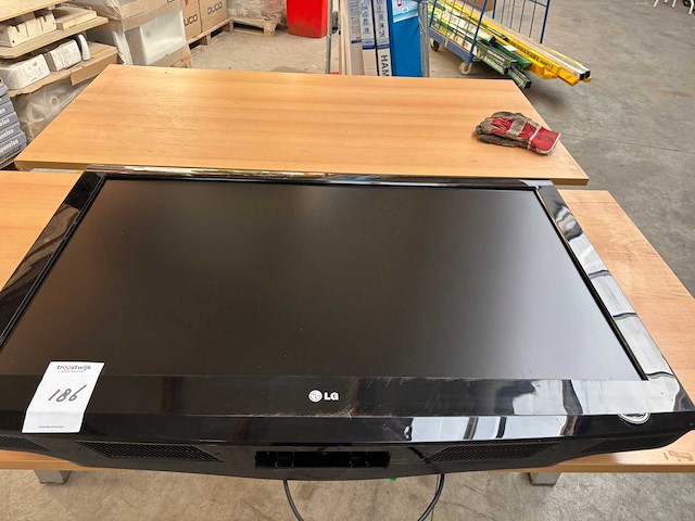 Lg 42 inch televisie - afbeelding 1 van  2