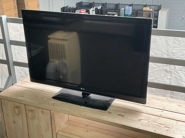 Lg 42lm3400 televisie 42” - afbeelding 1 van  1