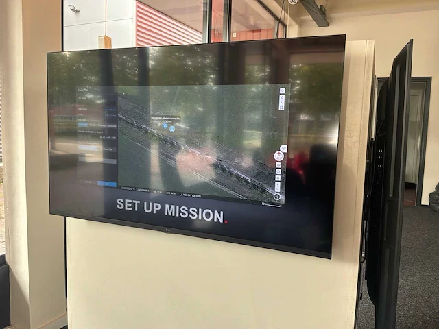 Lg 43ur73006la televisie op 1 zuil (3x) - afbeelding 4 van  9