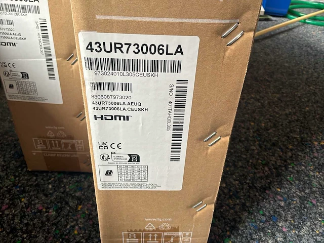 Lg 43ur73006la televisie op 1 zuil (3x) - afbeelding 8 van  9