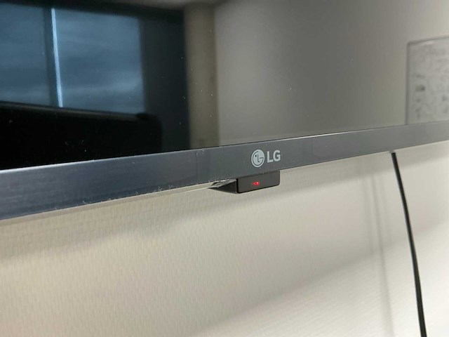 Lg 43ur762 televisie - afbeelding 2 van  7