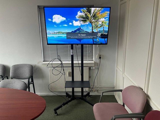 Lg 50up75006lf televisie op standaard - afbeelding 1 van  7