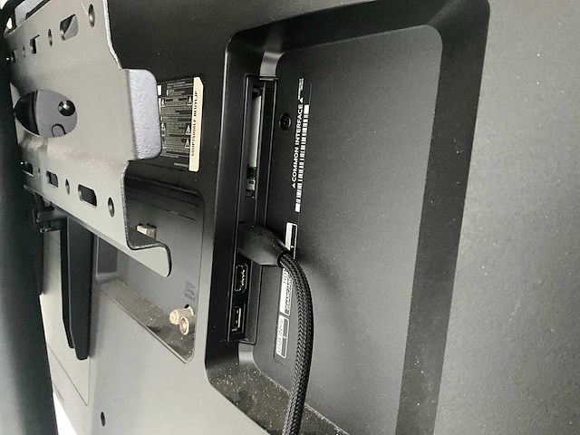 Lg 50up75006lf televisie op standaard - afbeelding 6 van  7