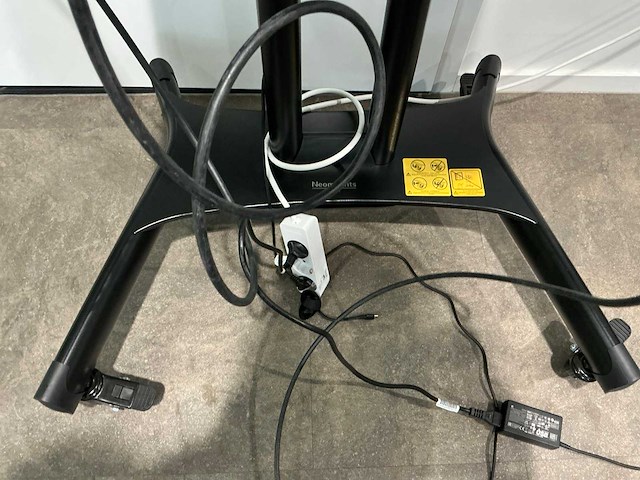 Lg 50us662h9zc 50” televisie op standaard - afbeelding 3 van  6