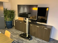 Lg 55ly330c 55” televisie op verrijdbare standaard - afbeelding 1 van  6