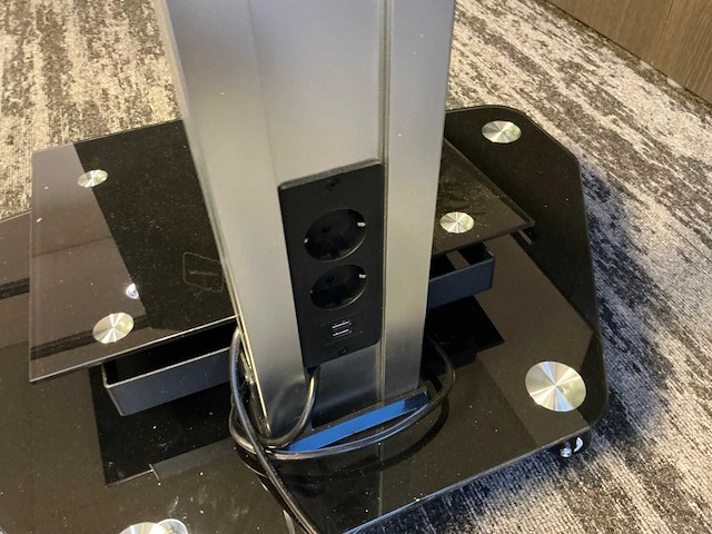 Lg 55ly330c 55” televisie op verrijdbare standaard - afbeelding 5 van  6