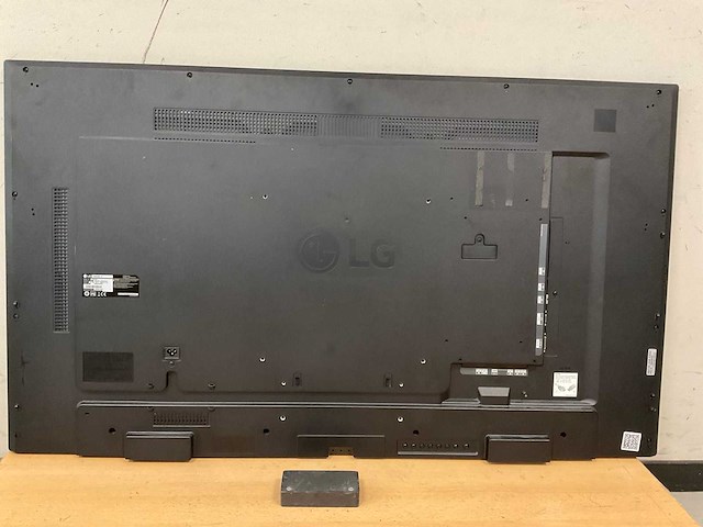 Lg (55se3kb) 55”, 1920x1080 (fhd) ips monitor - afbeelding 4 van  6