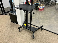 Lg 55ul3j-e 55” display signage op verrijdbare standaard - afbeelding 3 van  5