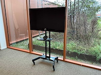 Lg 55ul3j-e 55” display signage op verrijdbare standaard - afbeelding 1 van  6