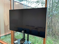 Lg 55ul3j-e 55” display signage op verrijdbare standaard - afbeelding 2 van  6