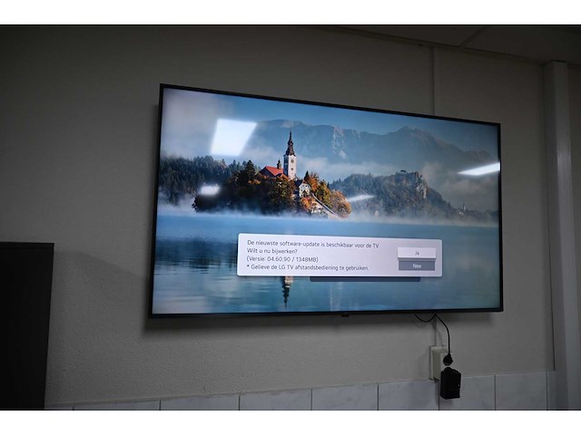 Lg 55uq80006lb 4k televisie - afbeelding 1 van  4