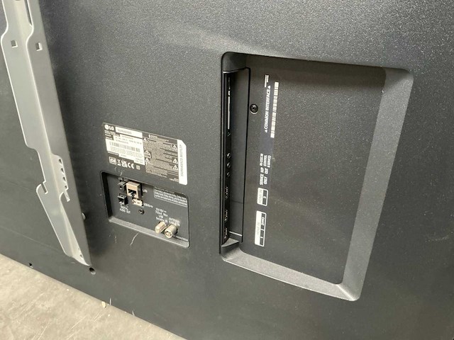 Lg 55ur640s9zd 55” signage tv - afbeelding 4 van  5