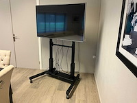 Lg 60ly330c televisie op standaard - afbeelding 2 van  7