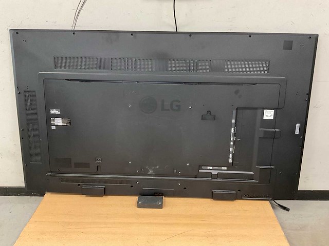 Lg (65se3kd) 65”, 1920x1080 (fhd) led monitor - afbeelding 4 van  7