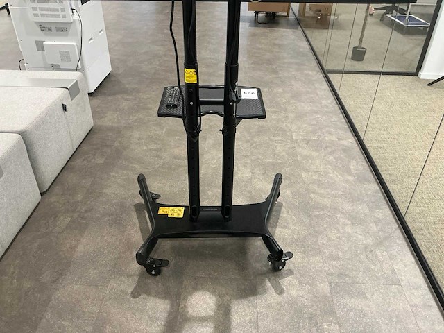 Lg 65ul3j-e 65” display signage op verrijdbare standaard - afbeelding 6 van  6