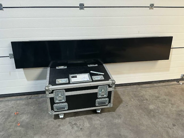 Lg 86bhf monitor - afbeelding 1 van  4