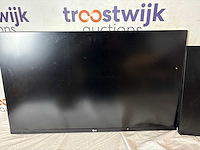 Lg ergo 32un88a - 4k ips usb-c monitor -+ lg 34wq500-b - full hd ultrawide monitor - afbeelding 2 van  2