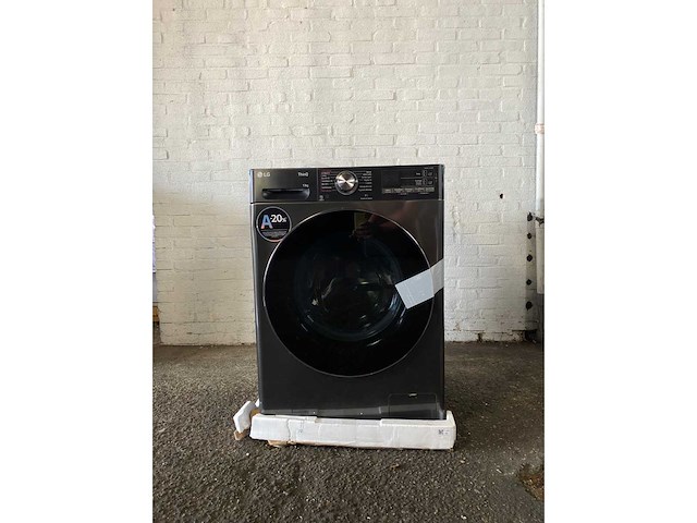 Lg f34r92bsta wasmachine voorlader 13 kg 1360 rpm zwart frans display - afbeelding 1 van  4