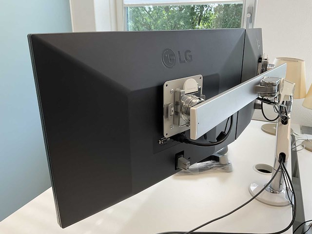 Lg, humanscale 24mk600m monitor (2x) - afbeelding 11 van  18