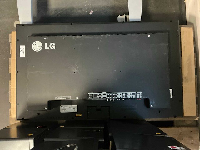 Lg m4212cf monitor 42” - afbeelding 4 van  6