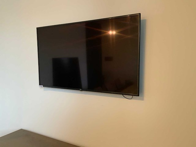 Lg televisie - afbeelding 1 van  3