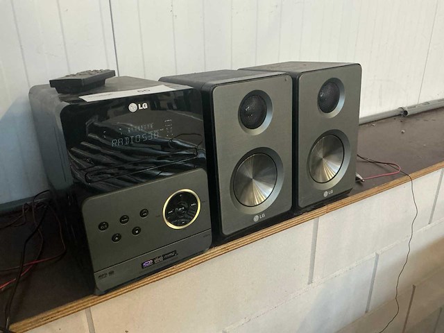 Lg xa-66 mini hifi set - afbeelding 1 van  4
