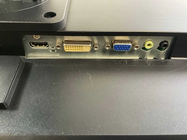Lg/benq mix model desktops - check description (2x) - afbeelding 8 van  9
