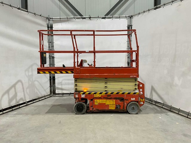 Lgmg - 2018 - ges 242 - hoogwerker - afbeelding 3 van  10