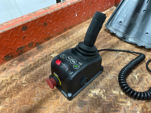 Lgmg - 2018 - ges 242 - hoogwerker - afbeelding 14 van  18