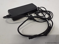 Li-ion acculader stc-8137lc