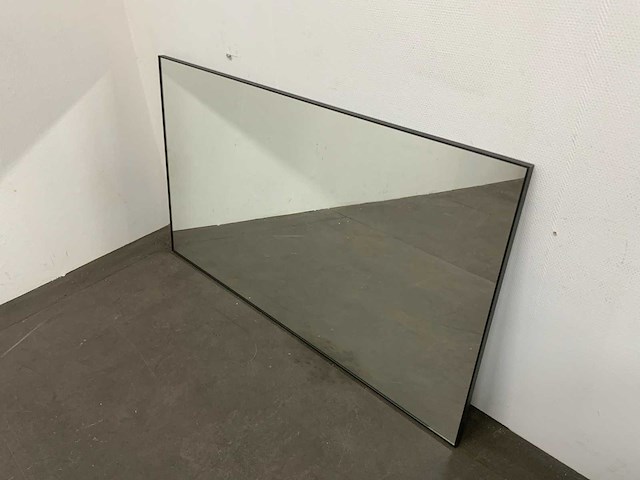 Liam - spiegel - afbeelding 2 van  4