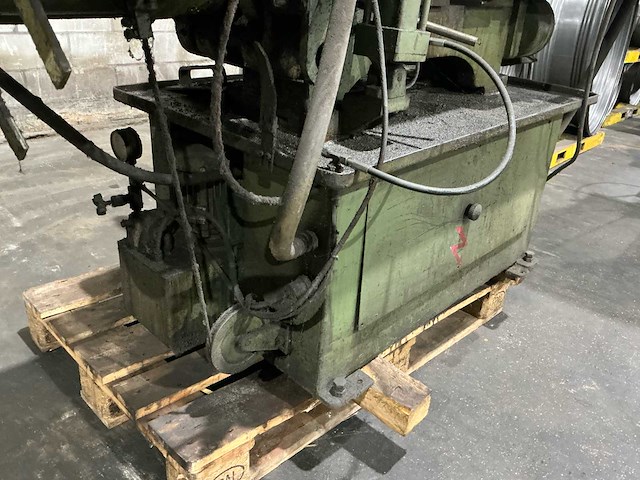 Lian feng horizontale lintzaagmachine - afbeelding 11 van  12