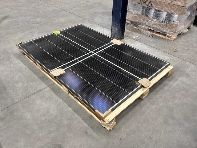 Libra energy mc4-evo2 420wp mono 108cellen zonnepaneel - afbeelding 1 van  8