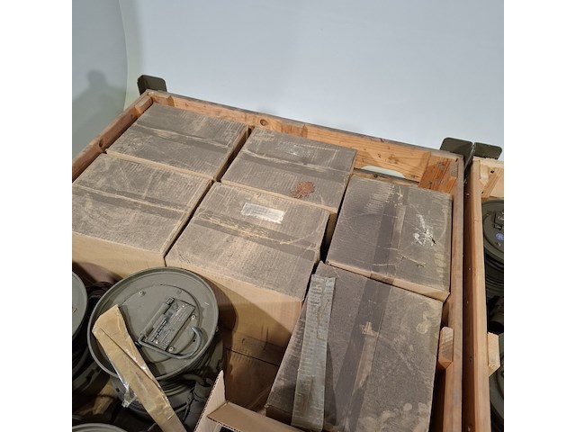 Lichtarmaturen en verdeeldozen, verolme elektra, o.a. mx6773 - afbeelding 8 van  8