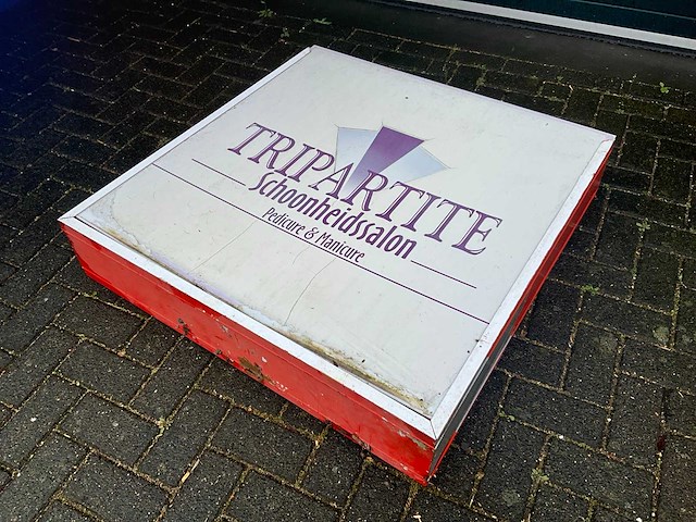 Lichtbak - kunststof / aluminium - reclamebord - afbeelding 1 van  3