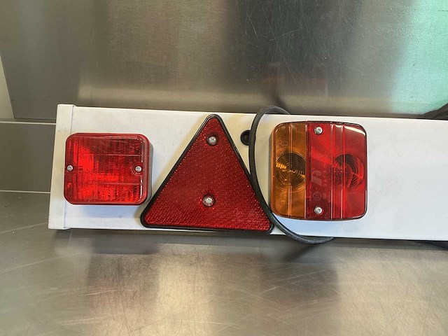 Lichtbalk t.b.v. aanhangwagen - afbeelding 1 van  1