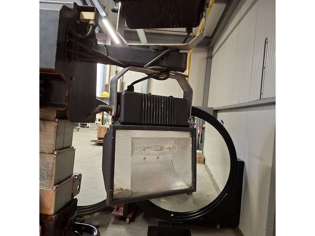 Lichtmast aggregaat, tower light, vb9, oranje, 2014 - afbeelding 3 van  40