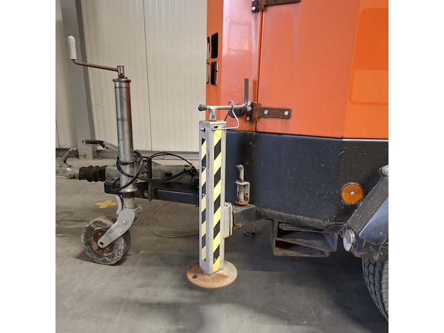 Lichtmast aggregaat, tower light, vb9, oranje, 2014 - afbeelding 26 van  40