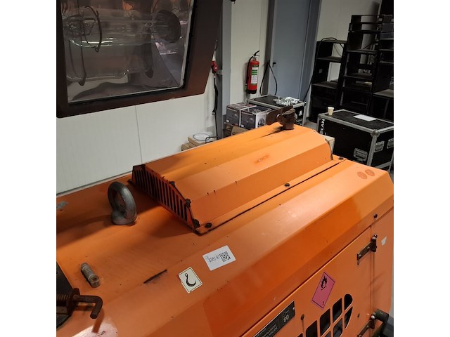 Lichtmast aggregaat, tower light, vt1, oranje, 2010 - afbeelding 7 van  38