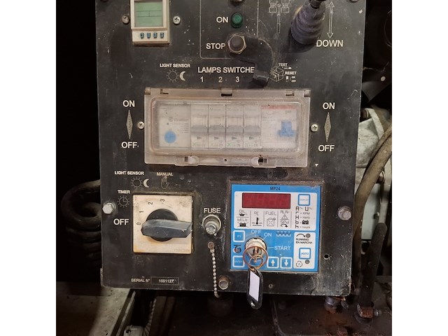 Lichtmast aggregaat, tower light, vt1, oranje, 2010 - afbeelding 15 van  38