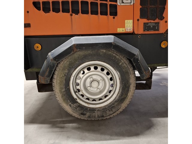 Lichtmast aggregaat, tower light, vt1, oranje, 2010 - afbeelding 19 van  38