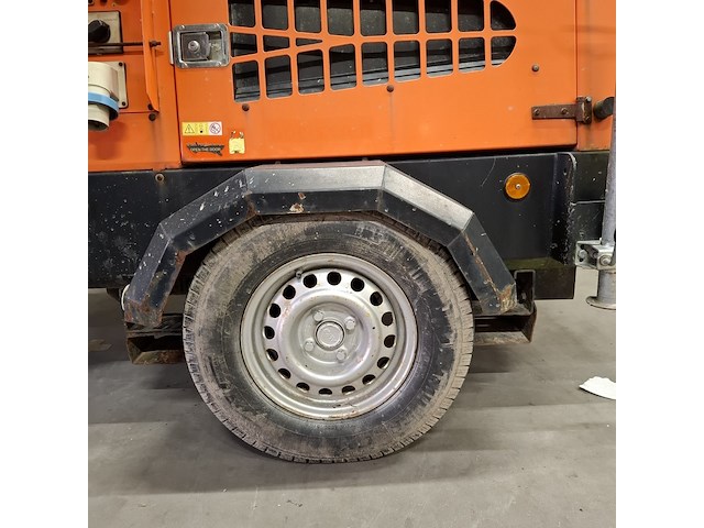 Lichtmast aggregaat, tower light, vt1, oranje, 2010 - afbeelding 24 van  38